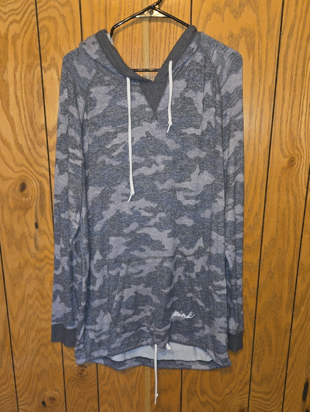 VS Pink Camo Hooded Pullover Shirt
